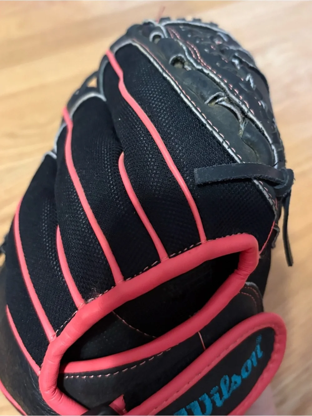 Wilson fastpitch softball